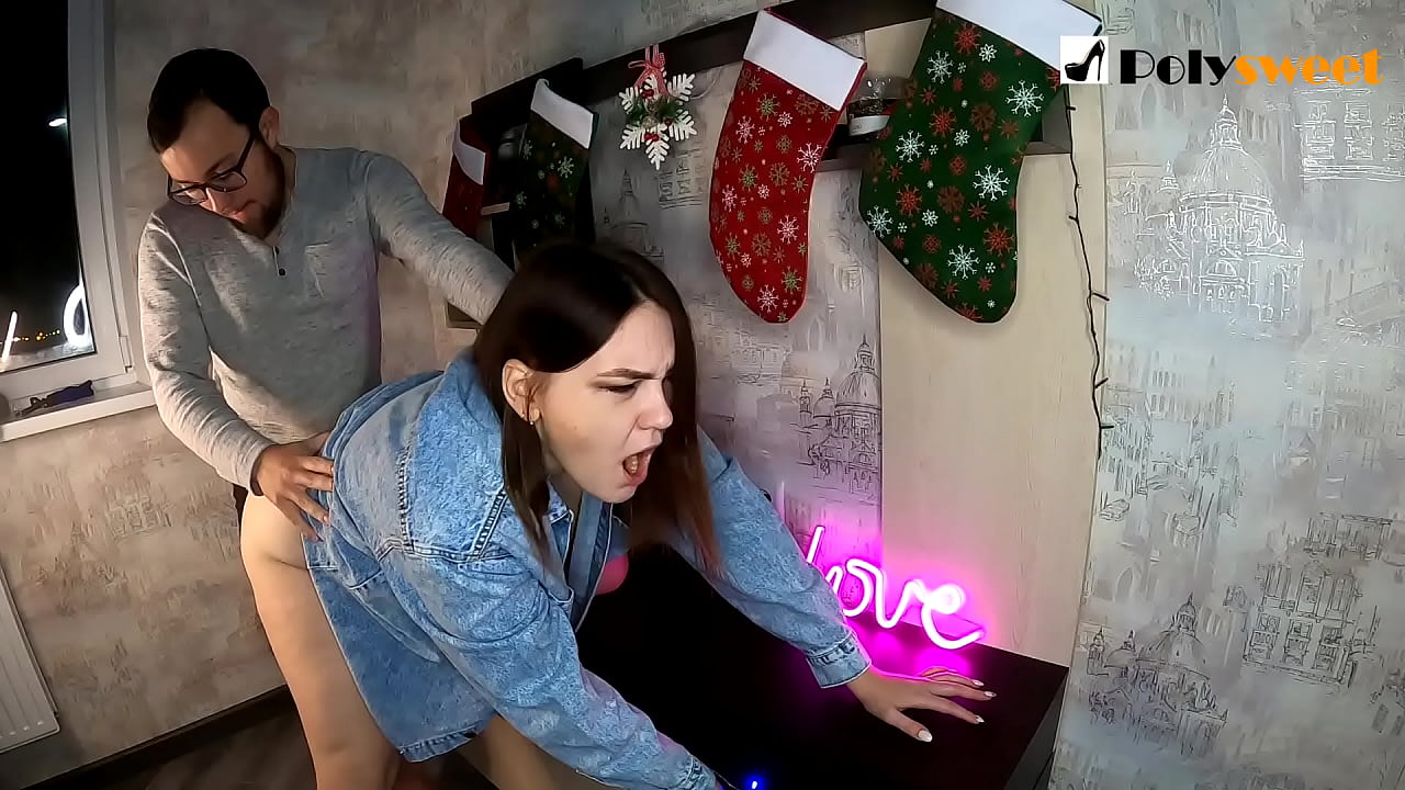 The guy enjoyed fucking a beauty with a ponytail in the ass with his mouth and cock